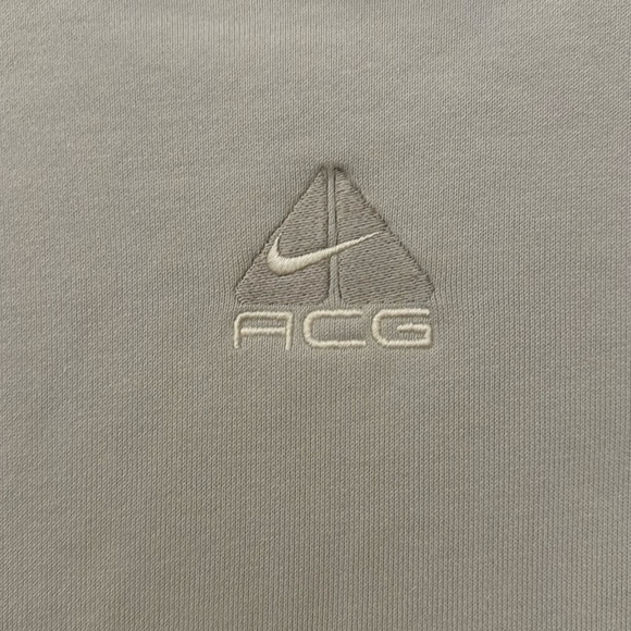 Nike ACG Therma-FIT
Women's "Tuff Knit" Fleece Hoodie - Picture 6 of 14